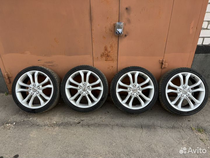 R18 Michelin Pilot Sport 4 225/40, PCD 5x112 DIA 57.1