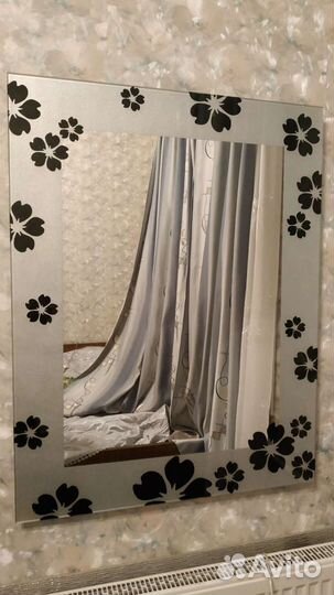 Зеркало настенное