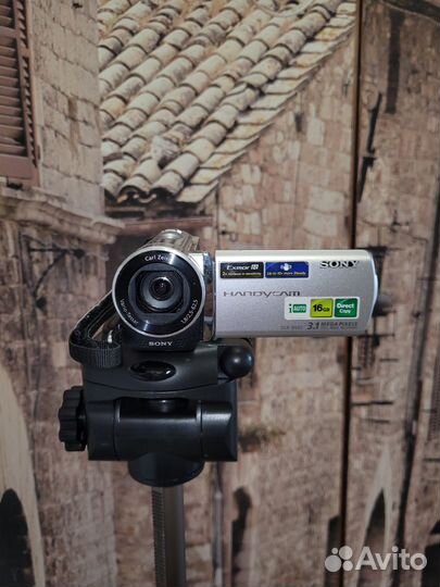 Цифровая видеокамера sony dcr-sx83e