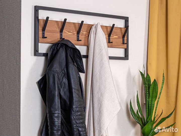 Вешалка настенная в прихожую