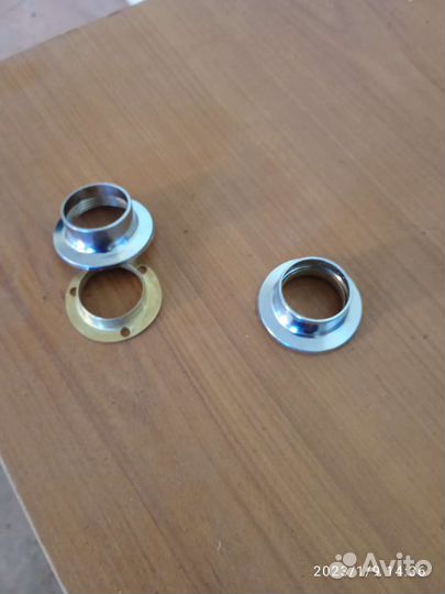 Флянец мебельной трубы