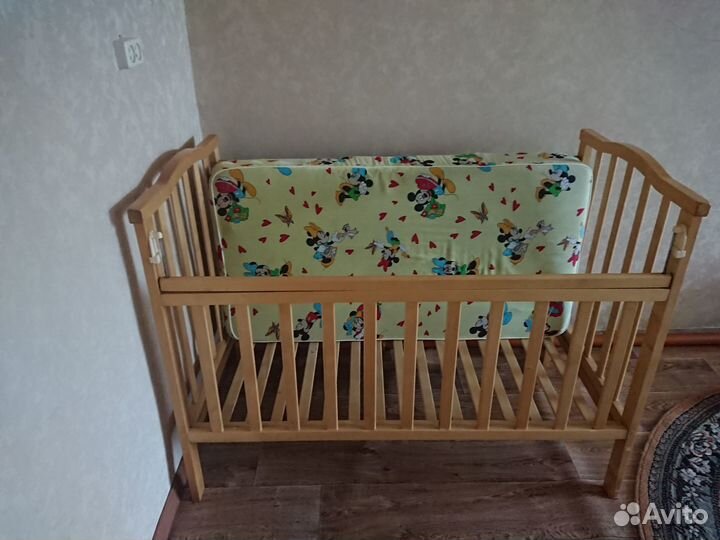Детская кроватка