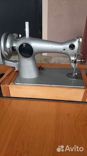 Швейная машинка ручная