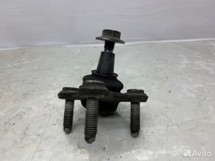 Шаровая опора правая Volkswagen Passat Cc 2.0 2009