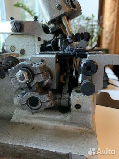 Швейная машинка оверлок бу