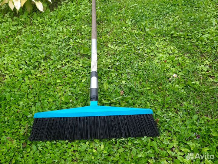 Щётки Gardena,опора для цветов,триммер