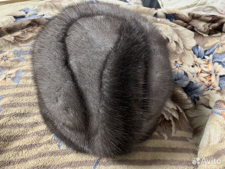 Зимняя меховая женская шапка