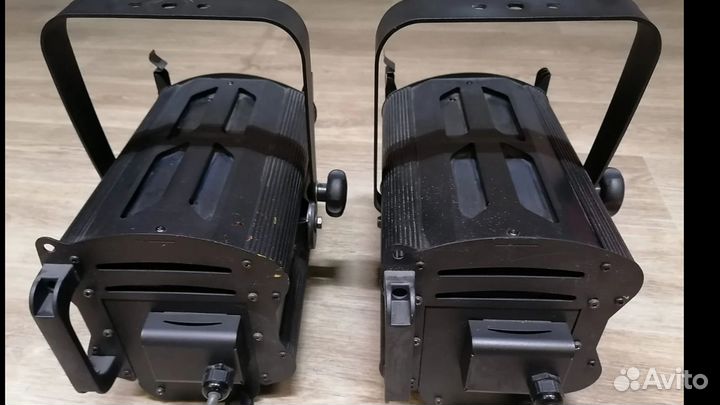 Прожектор театральный LDR Nota PC1200 Plus.Италия