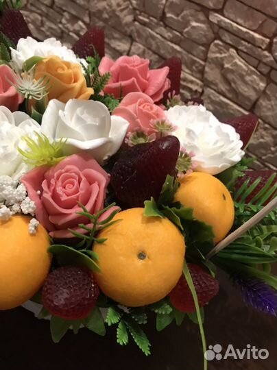 Подарочная корзинка из мыла