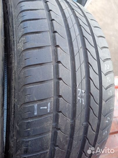 Goodyear EfficientGrip 225/45 R18