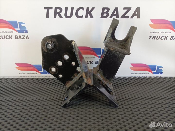 20499243 Кронштейн усилителя бампера левый