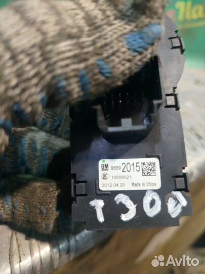 Блок управления светом Chevrolet Aveo T300 седан