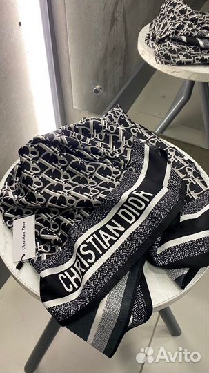 Платок шелковый Dior новый с биркой люкс качество