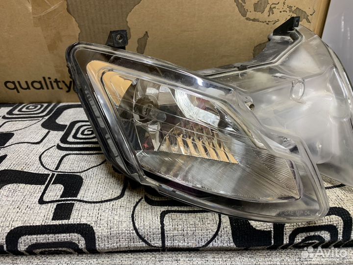 Продаю фару априлия фактори, цена договорная