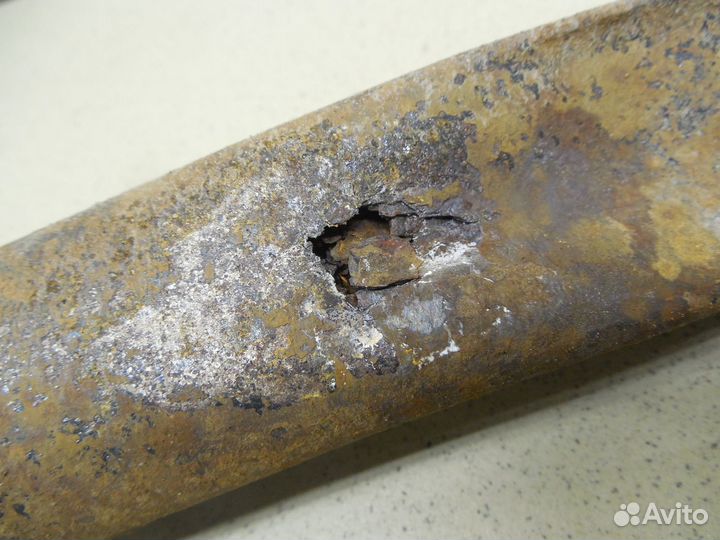 Б/У Б/У Усилитель пола задний поперечный между