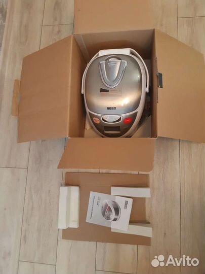 Мультиварка Mystery MCM-1010