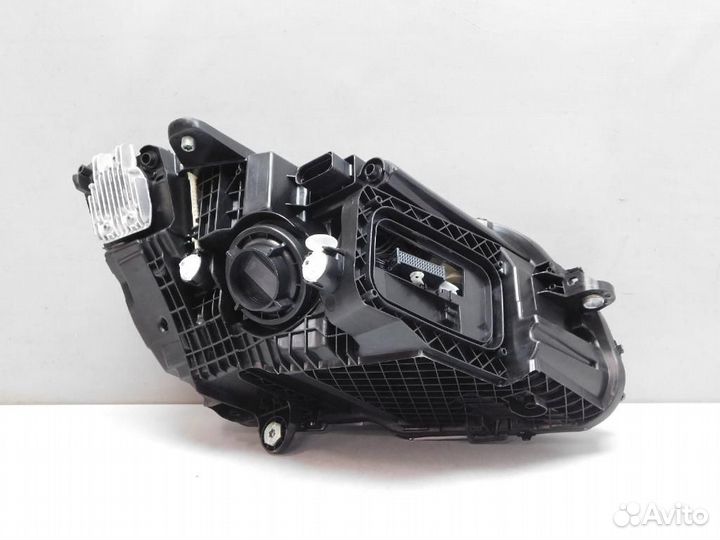 Фара левая Mercedes-Benz C-Class