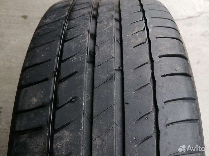 Michelin Primacy HP 215/50 R17