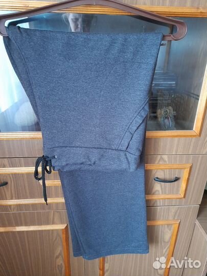 Спортивный костюм женский