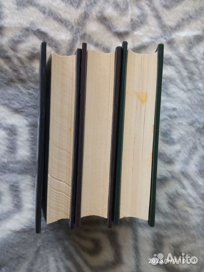 Книги в миниатюре