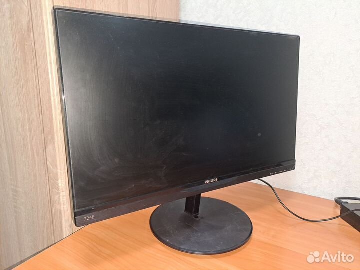 Монитор Philips 224Е