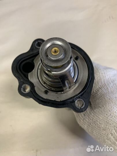 Термостат 1.8 2.0 Ford Focus 2