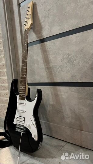 Электрогитара суперстрат с ремнём