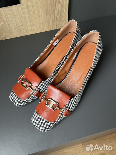 Туфли на невысоком 5 см каблуке 37 размер новве