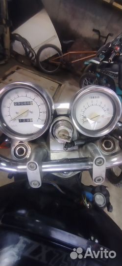 Yamaha FZX750