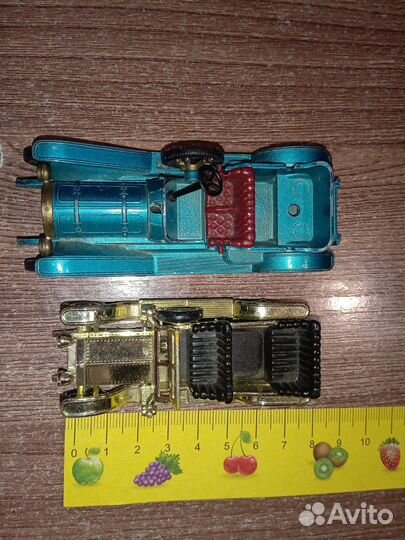 Винтажные литые машинки Англия