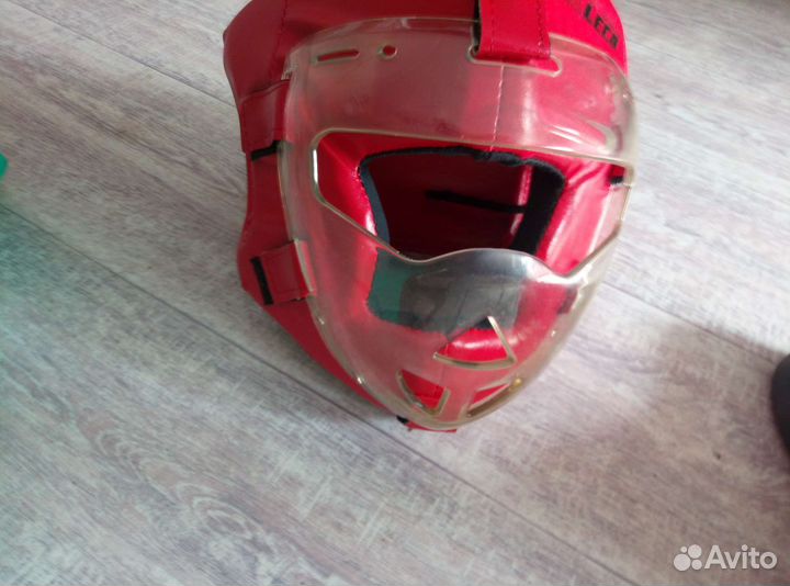 Шлем для единоборств