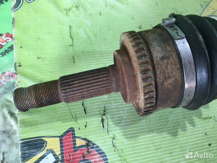 Привод левый Toyota Avensis T250