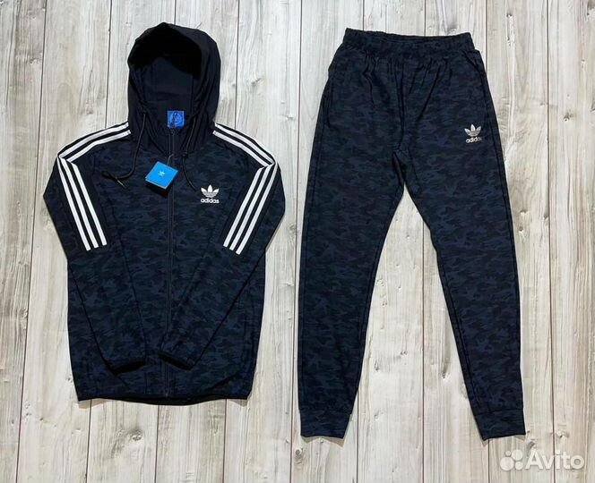 Спортивный костюм