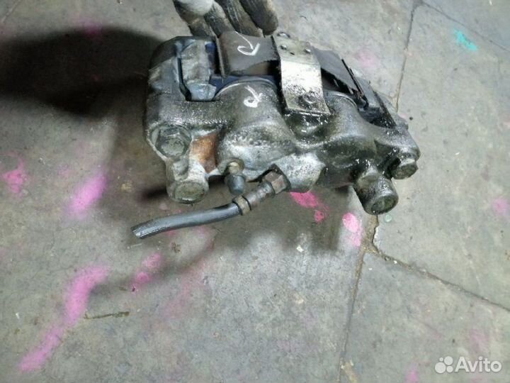 Суппорт тормозной передний правый УАЗ Patriot