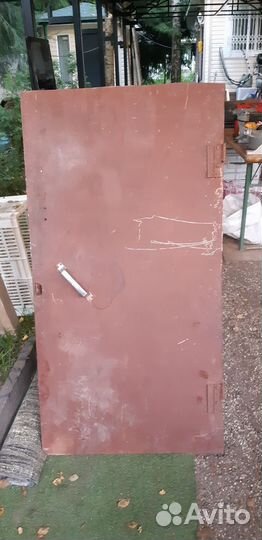 Металлическая дверь бу