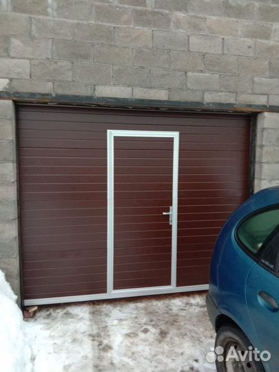 Ворота подъемные 2,5х2,1 цвет 3000