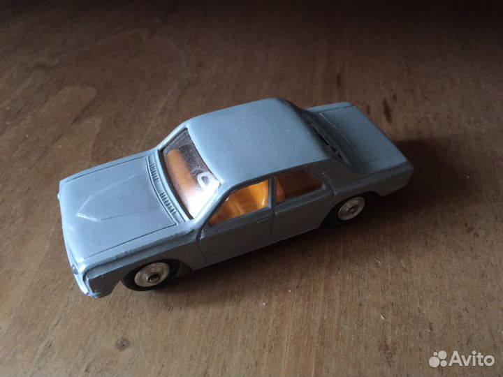 Волга газ-24