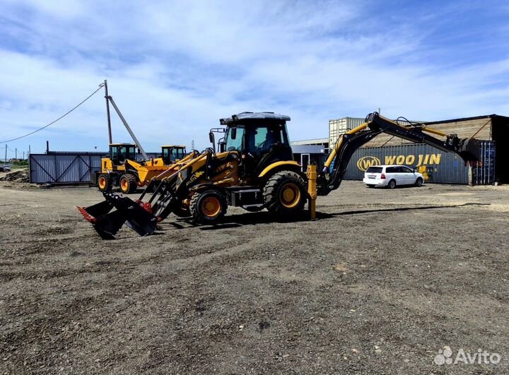 Экскаватор-погрузчик RM-Terex TLB 825-RM, 2022