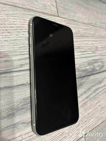 Телефон iPhone xr