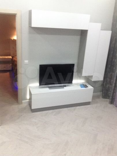 2-к. квартира, 40 м², 2/8 эт.