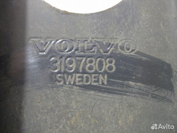 Кронштейн переднего амортизатора верхний 3197808 v