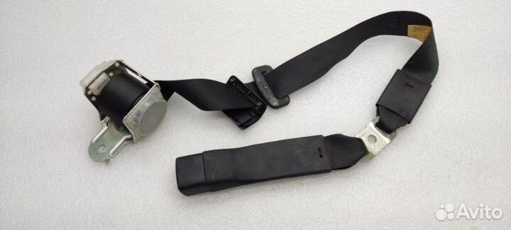 Ремень безопасности задний Toyota Camry (Xv50)