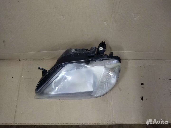 Фара левая Рено Логан 1