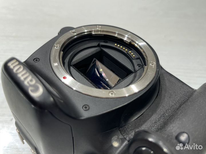 Canon 550d + Canon EF-S 18-55mm f/3.5-5.6 IS STM