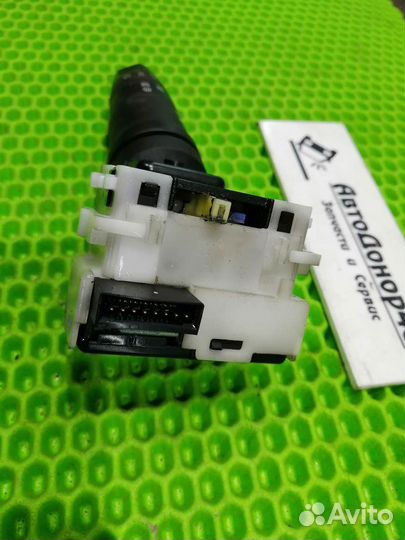 Переключатель поворотов Nissan Teana J31