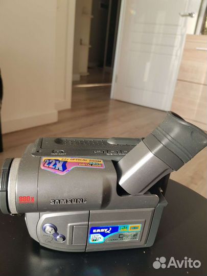 Цифровая видеокамера sony