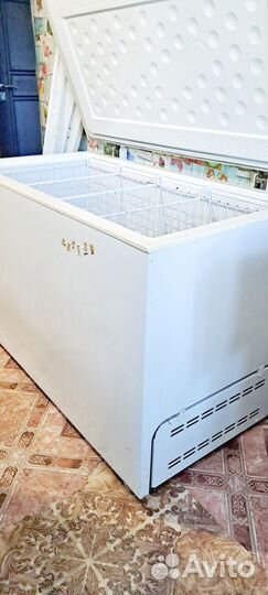 Продам морозильную камеру 