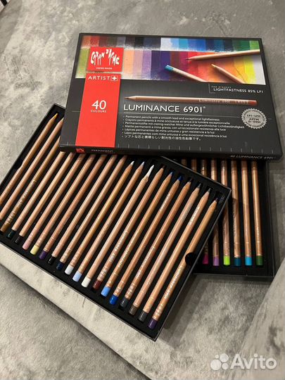 Набор цветных карандашей Caran d’Ache Luminance