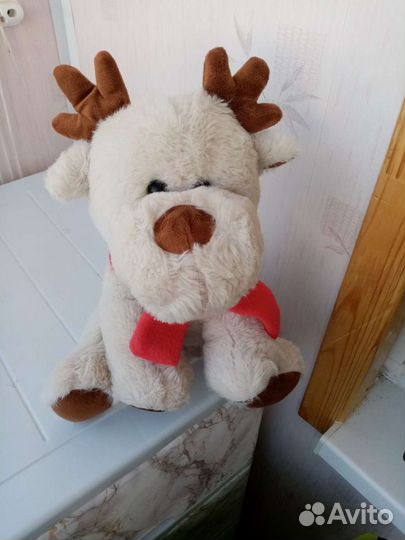 Плюшевый олень