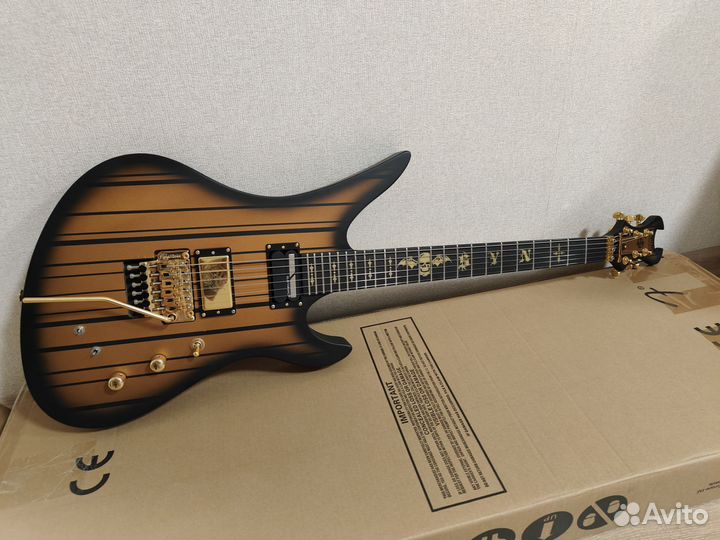 Schecter Synyster Gates Custom